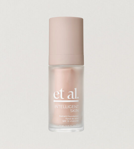 Intelligent Skin Radiant Foundation SPF 15